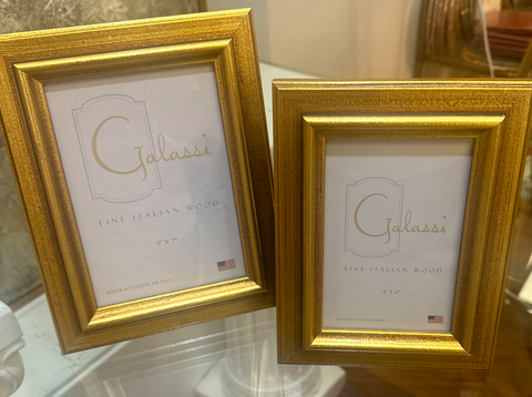 Simply Gold Frame (2 sizes)