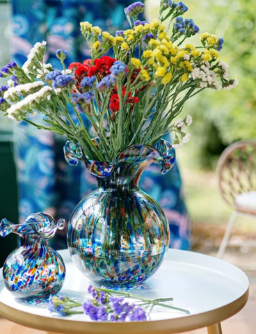 VIETRI Hibiscus Glass Carnevale Medium Fluted Vase
