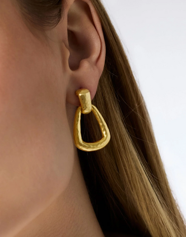 Julie Vos-Sahara Demi Doorknocker Earring