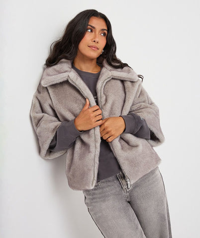 Coat poncho faux fur- Esqualo